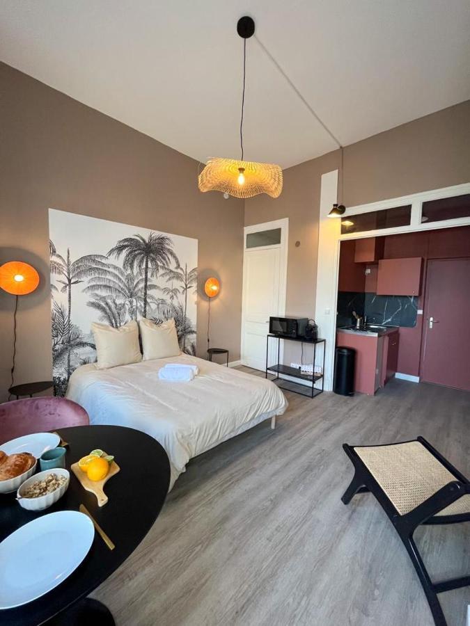 Suite Petra Lyon Luaran gambar
